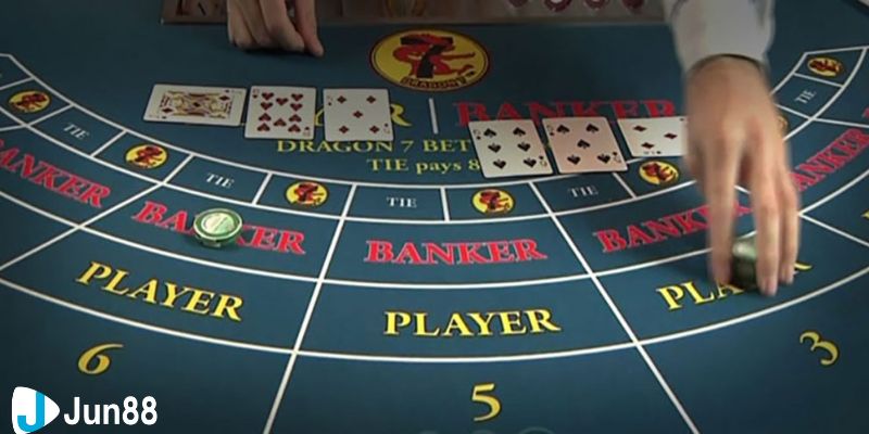 Rút bài đối với Banker